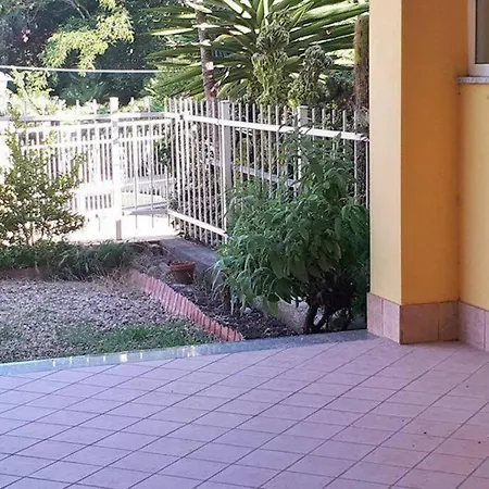 La Casa Di Pietro * San Bartolomeo al Mare